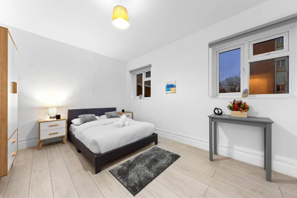 Holiday Home Near Kings Cross Sleep 12 Sp7 Лондон Екстериор снимка