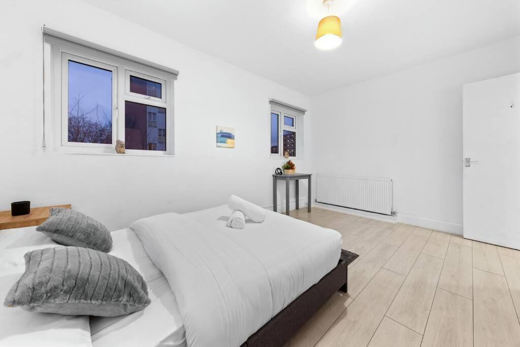 Holiday Home Near Kings Cross Sleep 12 Sp7 Лондон Екстериор снимка